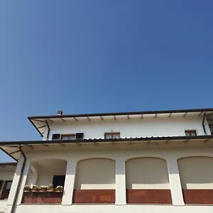 villaflora.hotelitalianriviera.com/